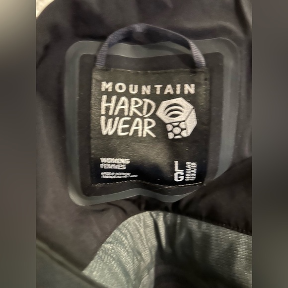 Mountain Hardwear big ski/snowboard pants. Size L - Picture 5 of 9